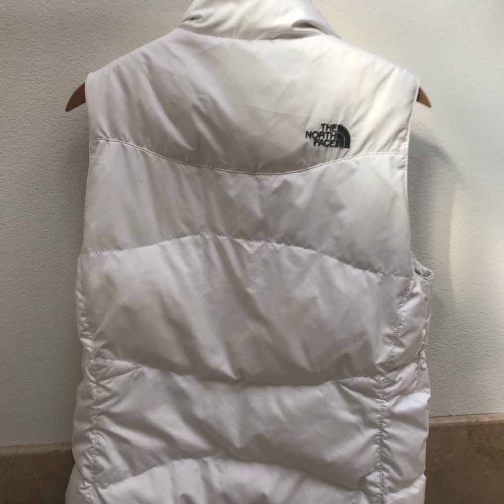 North Face Women’s Puffy Vest - Medium